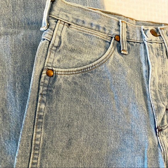 Vintage Wrangler classic style jeans, light blue, regular cowboy cut fit - Picture 6 of 10